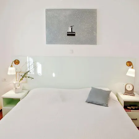 Delightfully Decorated With A Sea View 5 Minutes To The